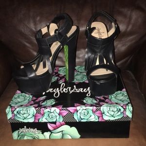 Taylor Says FOXY OXY Platform heels